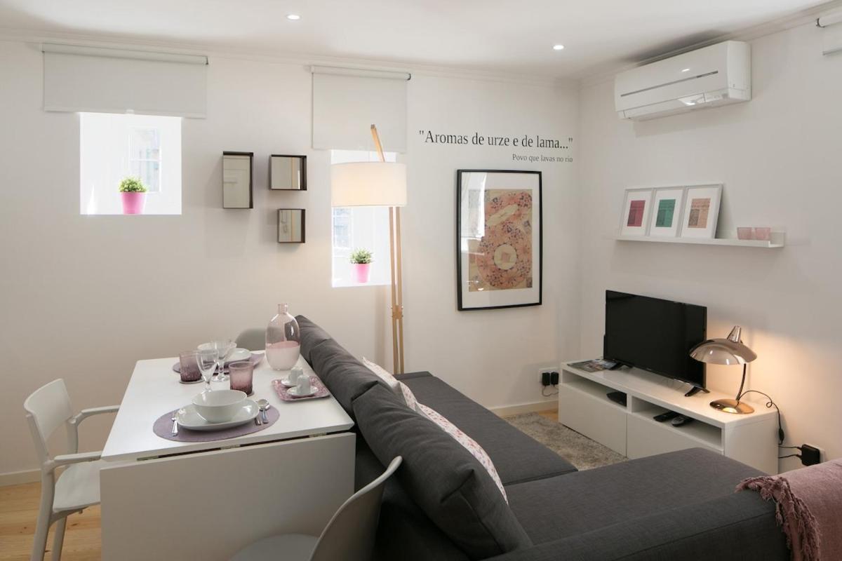 Center Duplex - Subway Nearby Apartment