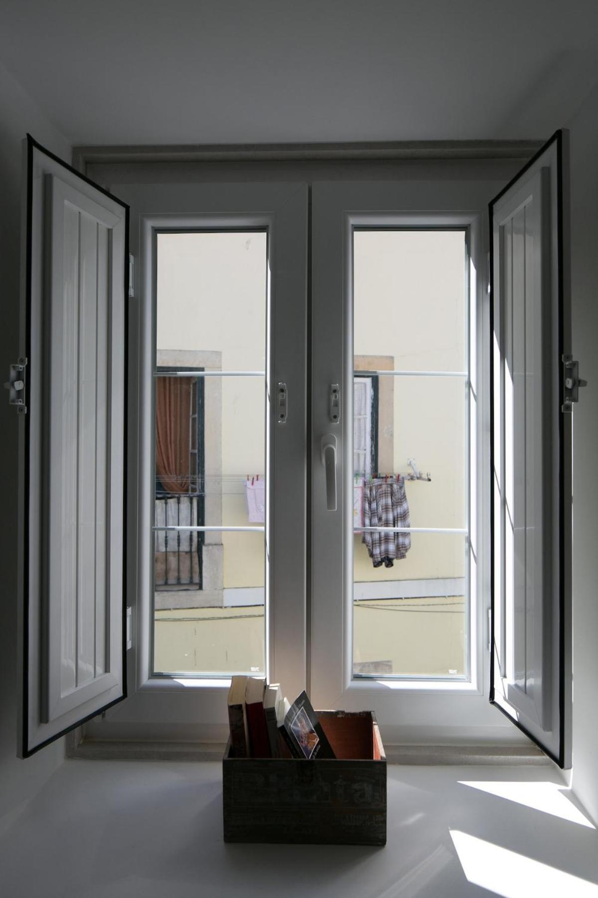 Center Duplex - Subway Nearby *